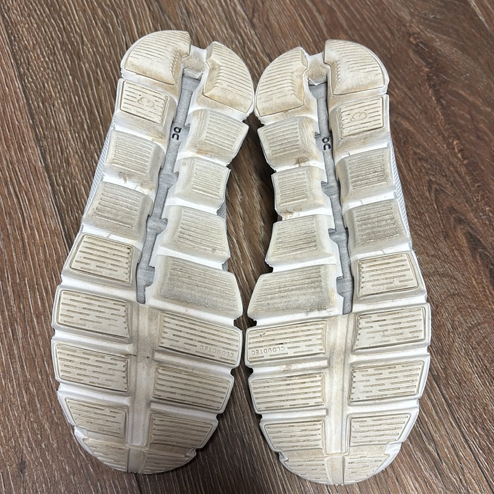 On Running Cream Athletic Shoes - Picture 5 of 6